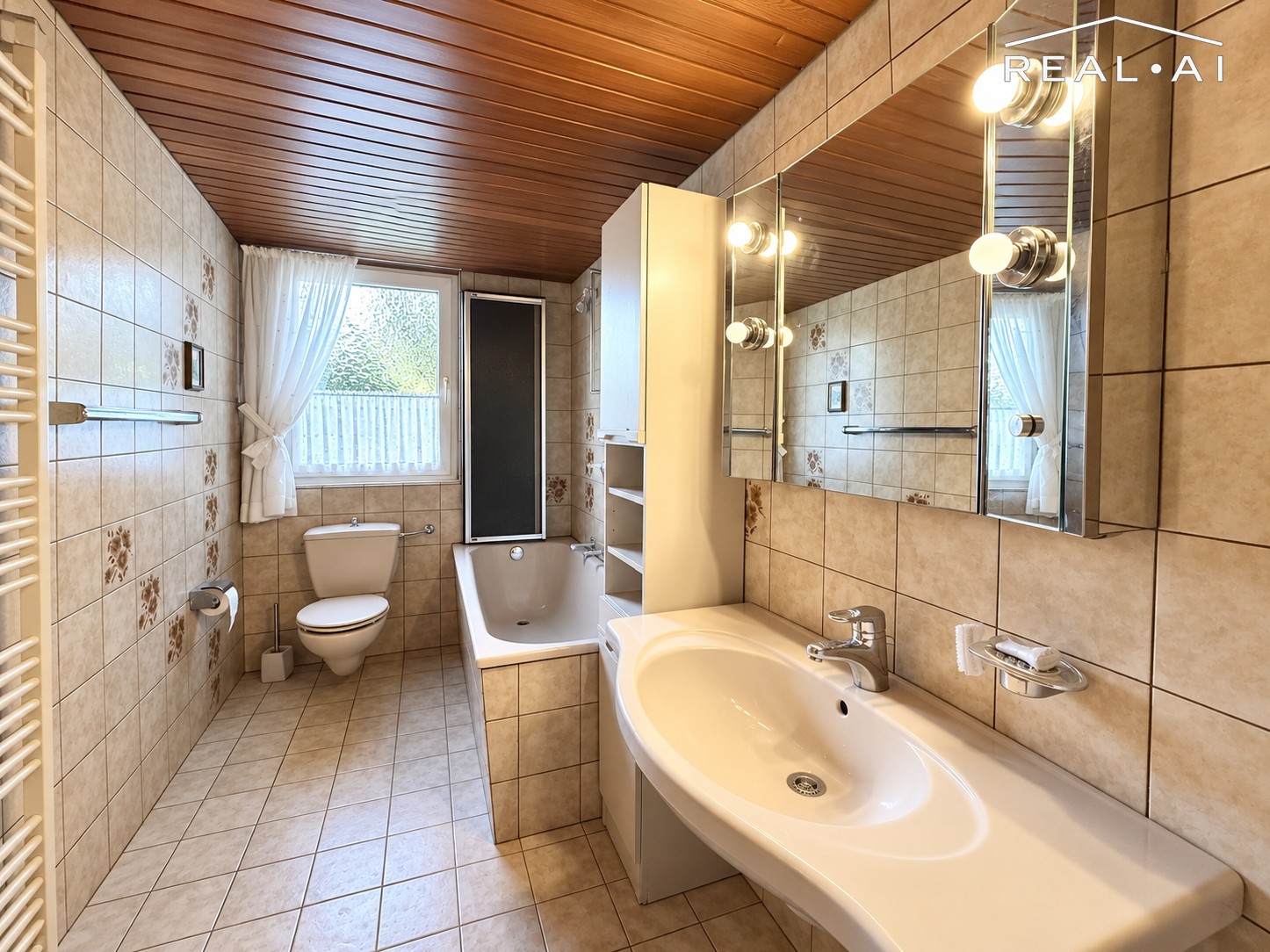 Badezimmer im Erdgeschoss