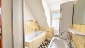 Badezimmer im Dachgeschoss
